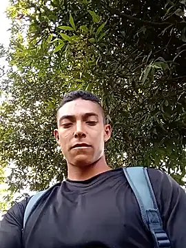 Snapshot of Demiansteven2 chatting on 10.04.25 Demiansteven2 online show from 10.04.25