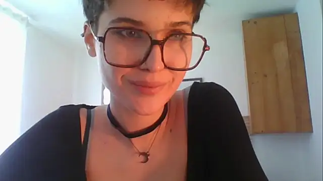 Snapshot of sarah_perfect chatting on 02.08.26 sarah perfect online show from 02.08.26