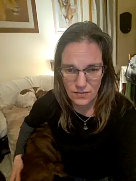 Snapshot of SpiceLea chatting on 12.26.24 SpiceLea online show from 12.26.24