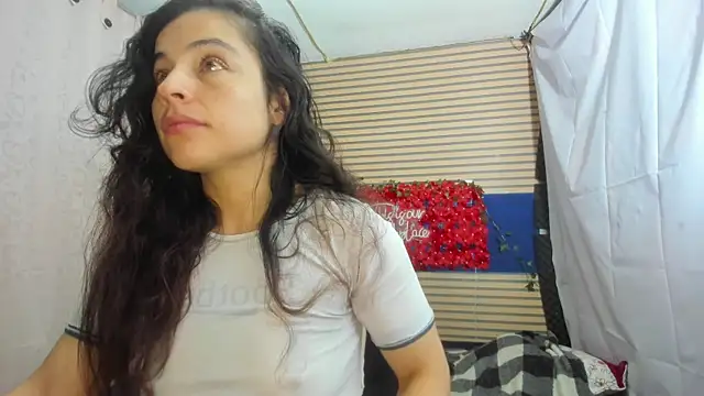 Snapshot of rosse_2504 chatting on 07.05.26 rosse 2504 online show from 07.05.26