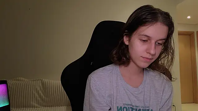 VanessaBayer2 online show from 12.06.24