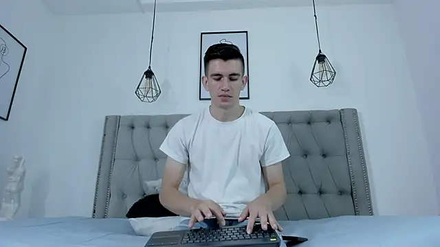 MikaelSlow online show from 01.26.25