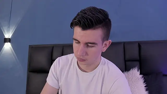 MikaelSlow online show from 09.25.25