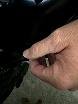 Snapshot of SexyLatexObject chatting on 10.20.25 SexyLatexObject online show from 10.20.25