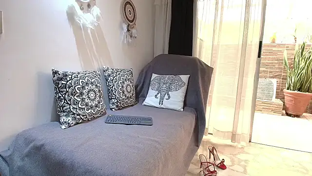 MarilynDavies online show from 03.14.25