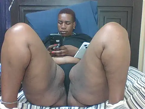 Snapshot of SexyTirries13 chatting on 01.17.26 SexyTirries13 online show from 01.17.26