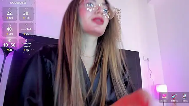 Snapshot of Mia_222 chatting on 02.21.25 Mia 222 online show from 02.21.25