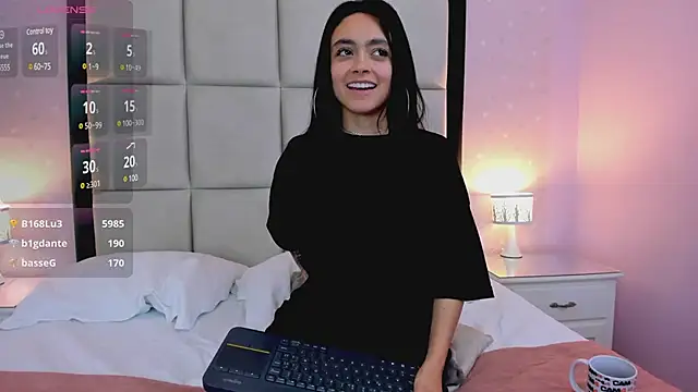 Snapshot of HannaClarrk_ chatting on 02.26.25 HannaClarrk online show from 02.26.25