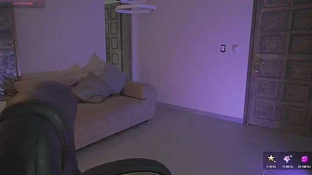 Snapshot of AngelicaVega chatting on 09.30.25 AngelicaVega online show from 09.30.25