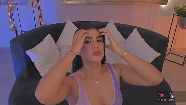 Snapshot of AngelicaVega chatting on 10.07.25 AngelicaVega online show from 10.07.25