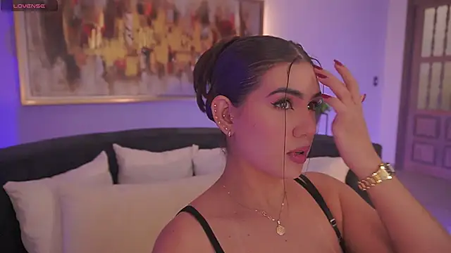 Snapshot of AngelicaVega chatting on 10.11.25 AngelicaVega online show from 10.11.25