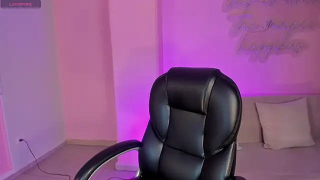 DonnaStonne online show from 09.28.25