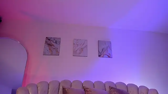 DonnaStonne online show from 02.20.26