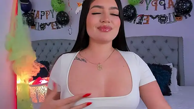 Mariana Baez online show from 10.31.25