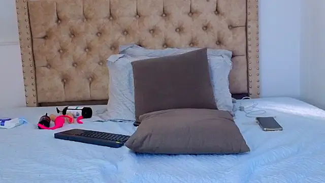 Anya Texas online show from 03.15.26