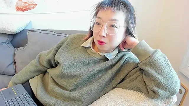 Snapshot of luxgray chatting on 03.10.25 luxgray online show from 03.10.25