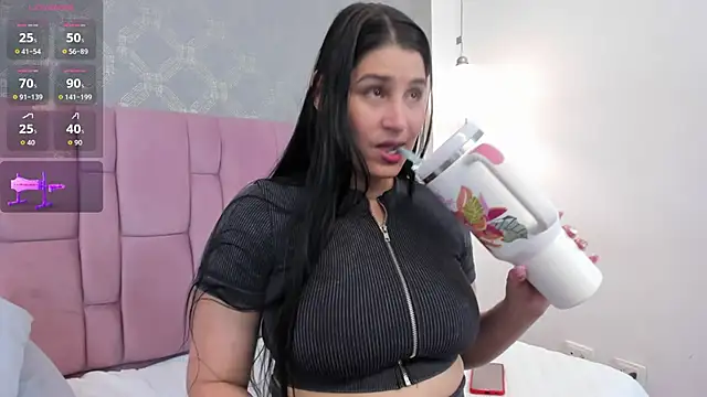 brithanyadams23 online show from 11.23.25