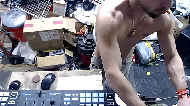 tongueispowerr6d9 online show from 12.09.24