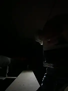 tongueispowerr6d9 online show from 12.25.24