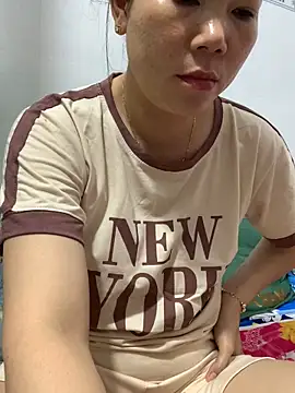 Baby-bigtits online show from 09.22.25