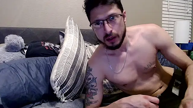 Snapshot of psil0cyb0rg chatting on 04.06.26 psil0cyb0rg online show from 04.06.26