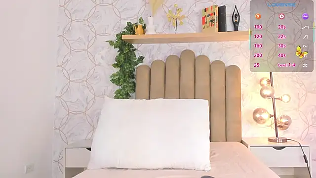 Roma  love online show from 10.16.25