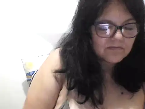 Snapshot of kassandra02 chatting on 12.31.24 kassandra02 online show from 12.31.24
