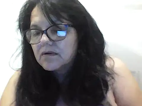 Snapshot of kassandra02 chatting on 01.05.25 kassandra02 online show from 01.05.25
