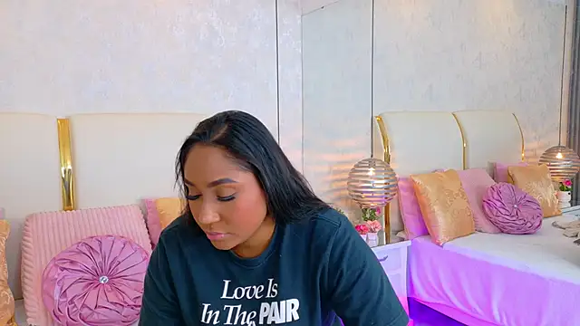 NaiomyLanes online show from 05.23.26