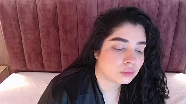 Snapshot of AgathaLynx chatting on 02.11.25 AgathaLynx online show from 02.11.25