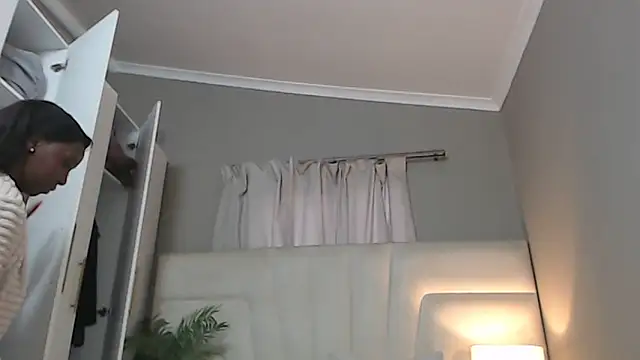 Snapshot of naughtyblackdolie chatting on 09.28.25 naughtyblackdolie online show from 09.28.25