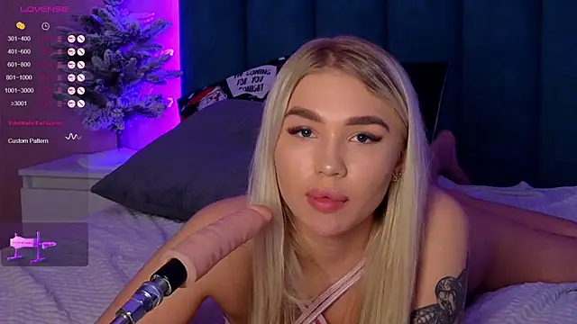 Snapshot of DreamPussyy chatting on 01.10.25 DreamPussyy online show from 01.10.25