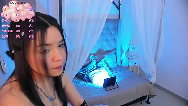 Hanna  Becker  online show from 10.03.25