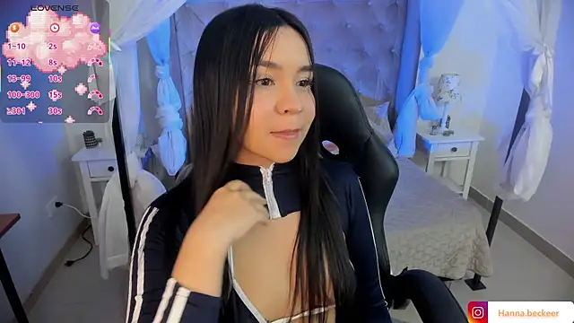 Hanna  Becker  online show from 02.13.26