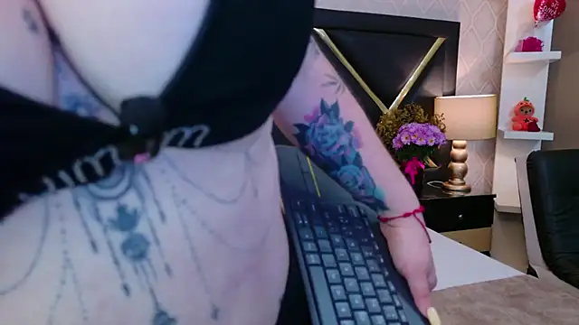 AmaraVelmet online show from 11.19.25