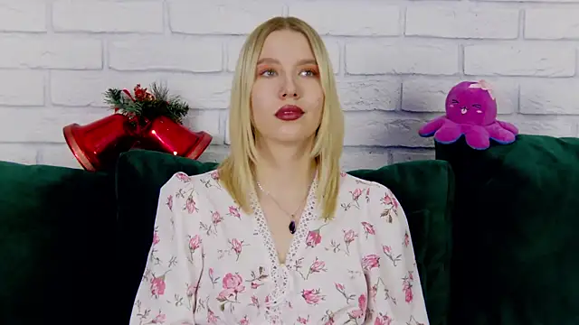 LiliLinn online show from 12.27.24