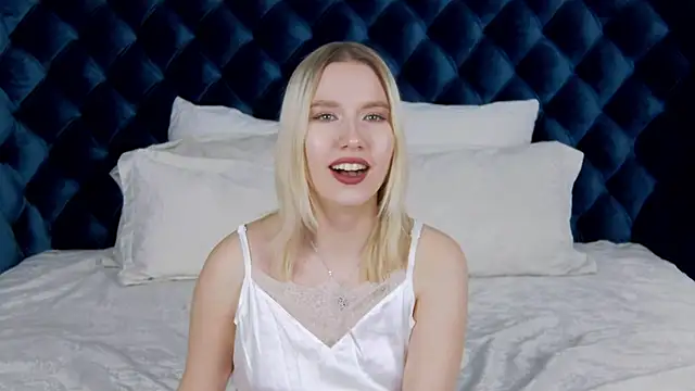 LiliLinn online show from 12.28.24