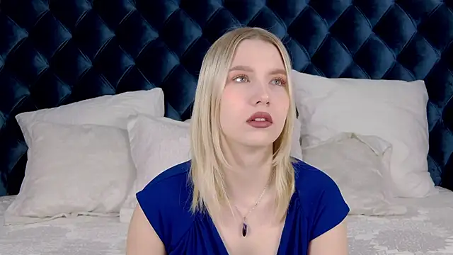 LiliLinn online show from 01.14.25