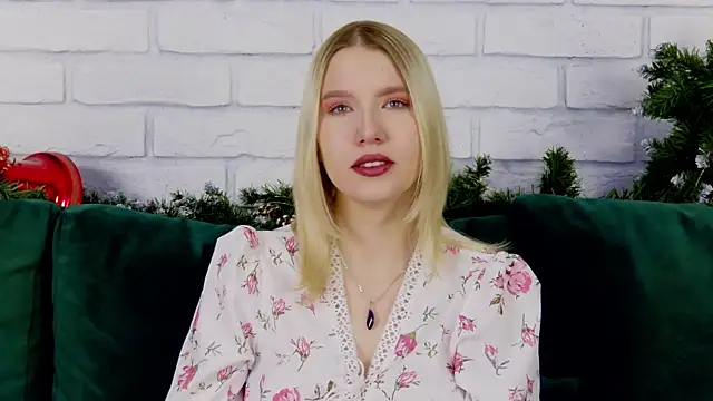 LiliLinn online show from 01.15.25