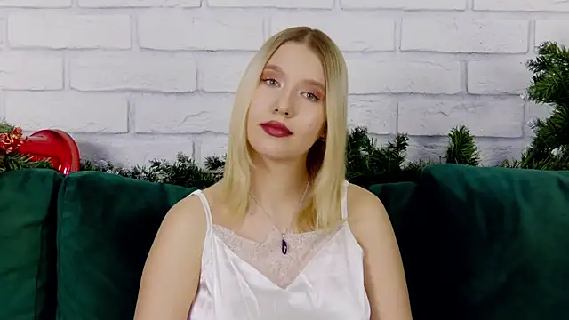LiliLinn online show from 01.15.25