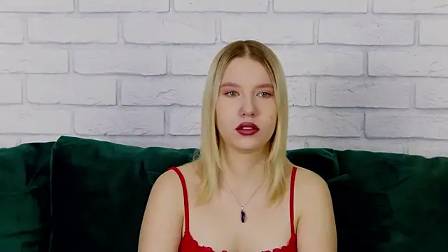 LiliLinn online show from 01.20.25