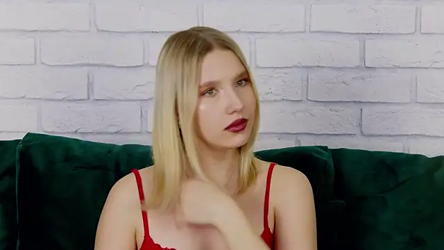 LiliLinn online show from 01.20.25