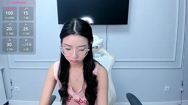 Snapshot of Miwa_Kasumi chatting on 01.27.25 Miwa Kasumi online show from 01.27.25