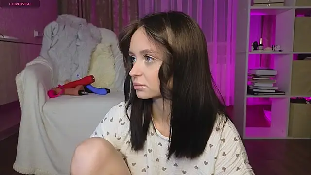 Snapshot of Katy_perry_ chatting on 01.22.25 Katy perry online show from 01.22.25