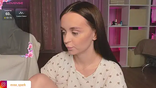 Snapshot of Katy_perry_ chatting on 01.31.25 Katy perry online show from 01.31.25