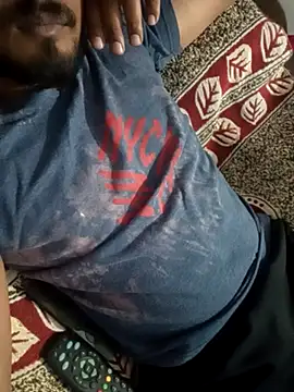 Snapshot of wildboy_simon chatting on 01.07.25 wildboy simon online show from 01.07.25