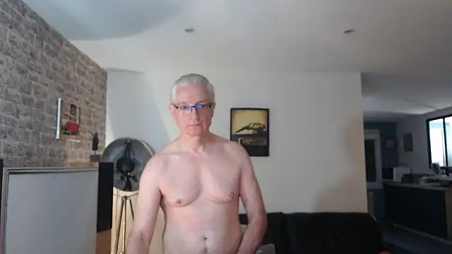 Snapshot of Goduleur69 chatting on 11.05.25 Goduleur69 online show from 11.05.25