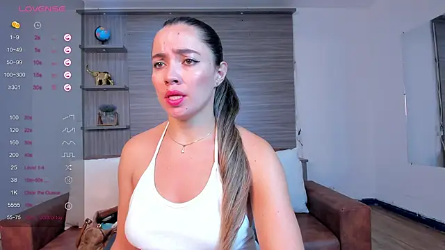 Snapshot of Alessia_Taylorr chatting on 01.20.25 Alessia Taylorr online show from 01.20.25