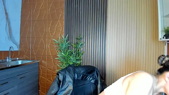 Snapshot of Alessia_Taylorr chatting on 03.10.25 Alessia Taylorr online show from 03.10.25