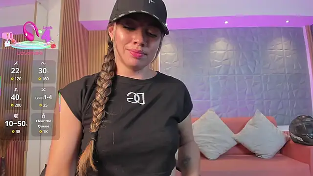 Snapshot of Alessia_Taylorr chatting on 03.18.25 Alessia Taylorr online show from 03.18.25